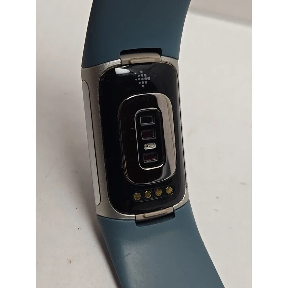 Fitbit Charge 5 Fitness Tracker GPS SpO2 Sleep Monitor Activity W/ Charger Watch